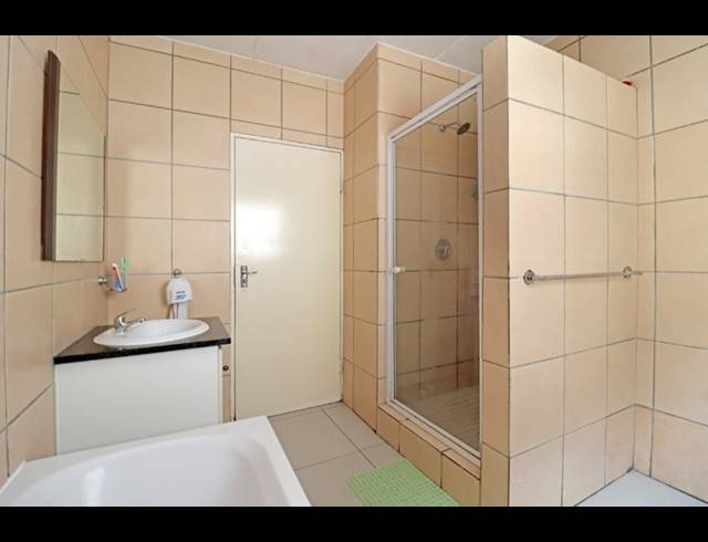 2 BEDROOM APARTMENT FOR SALE IN NORTHGATE